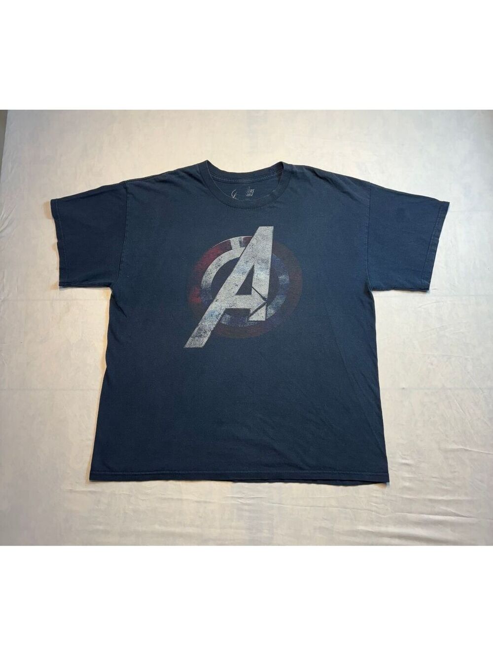 Vintage Faded Marvel Avengers Graphic T-Shirt Blue Large